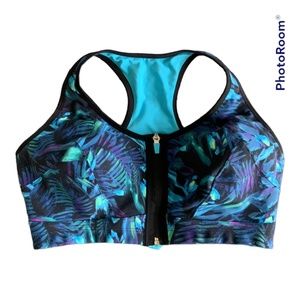 Woman’s M&S Front Zip Up Sports Bra size EU85E / UK 38DD